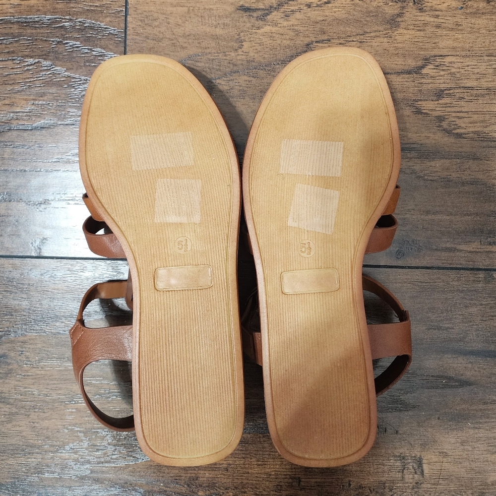 Journee Collection Sandals - Picture 4 of 4